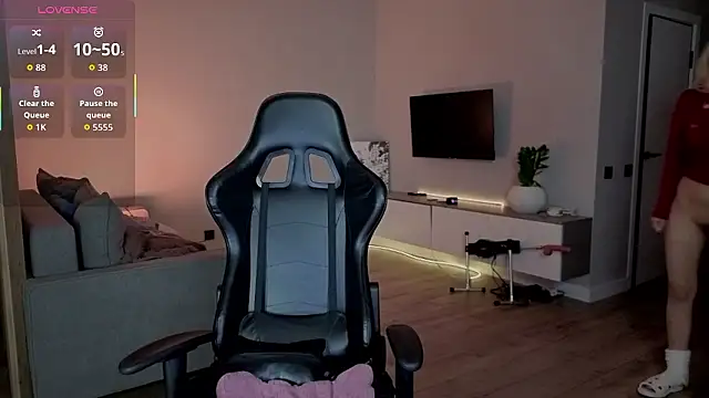 RileyMee: онлайн-секс-чат