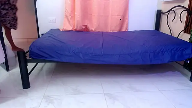 evaleribigtits18's Live XXX Chat