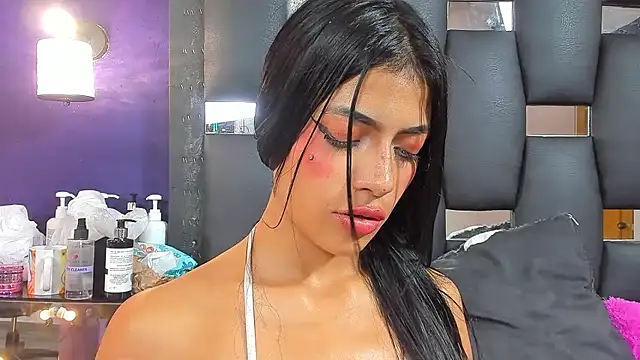 Chat XXX Live EMYCLARK01