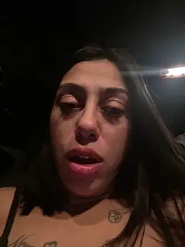 lex-llexiiii27's Live XXX Chat