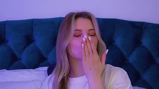 StacyEvances' Live XXX Chat