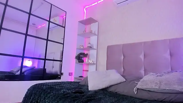 Evagatte: онлайн-секс-чат