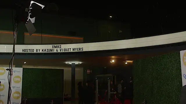 hollyrandall's Webcam Show