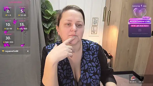 ScarlettSoft's Live XXX Chat