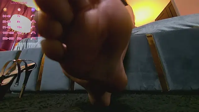 EmpressDesires' Live XXX Chat