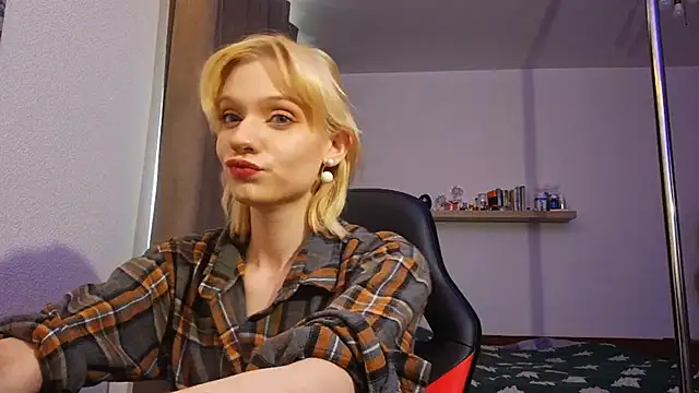 AuraNevera's Live XXX Chat