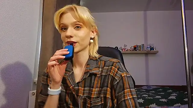 AuraNevera's Live XXX Chat