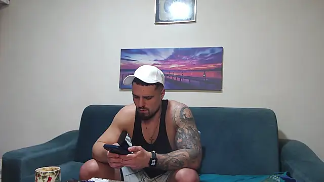 Tiberius_hunk Live XXX-Chat