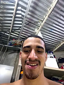 ikaro21's Live XXX Chat