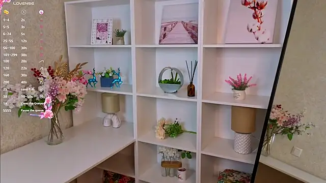 TraciMyntti's Live XXX Chat