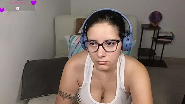 XXX chat uživo modela blue__moon_