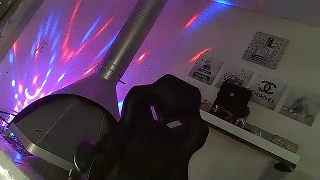 Chat +18 de arabictsmariam ao vivo