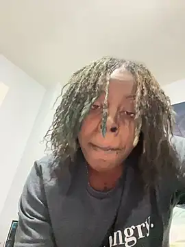 Chat XXX ao vivo de IntrovertedUnicorn