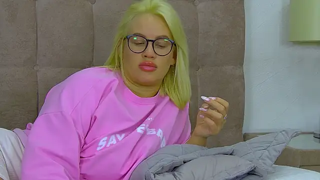 MariaNeumannのライブXXXチャット