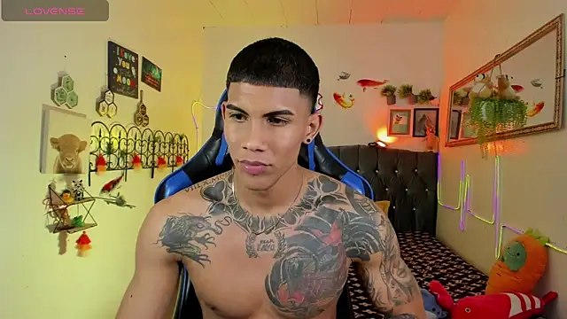 Damian_latinxxx's Webcam Show