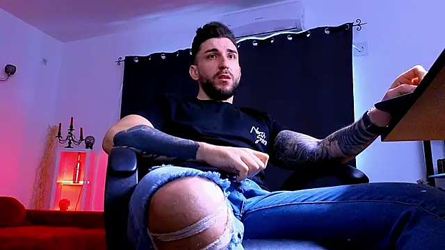 Онлайн чат XXX MightyAaron66