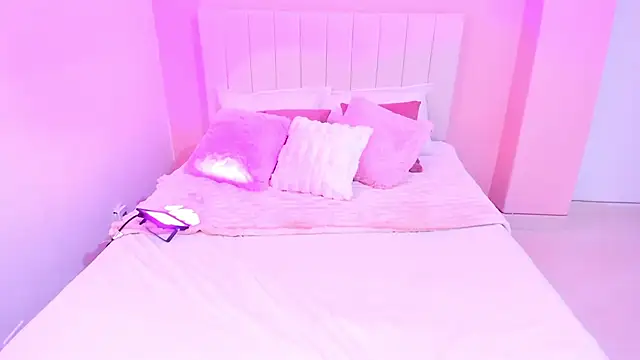 caroo_gomeez's Live XXX Chat