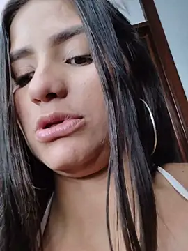 MIA25___ – Naživo XXX chat
