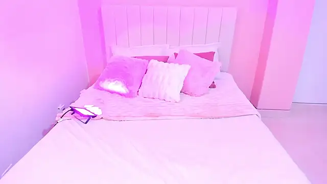 Вебкам-шоу caroo_gomeez