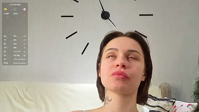 Онлайн чат XXX RoselineBarree