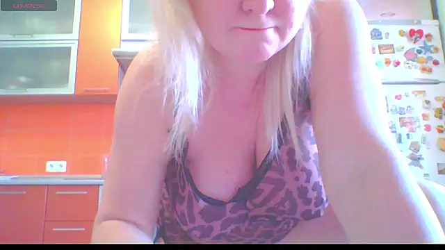 mira_robinsonnn – Live XXX-chat