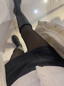 yimisun01's Live XXX Chat