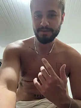 XXX chat uživo modela guzz_fit