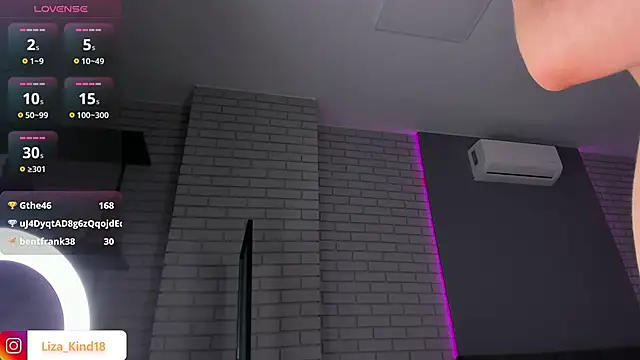 juicy-pussyn Live XXX chat