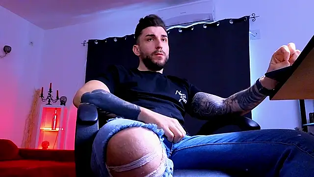 MightyAaron66n Live XXX chat