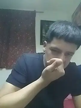 Junior_47 – Naživo XXX chat