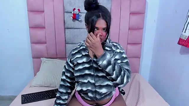 AdaraWilson লাইভ XXX চ্যাট