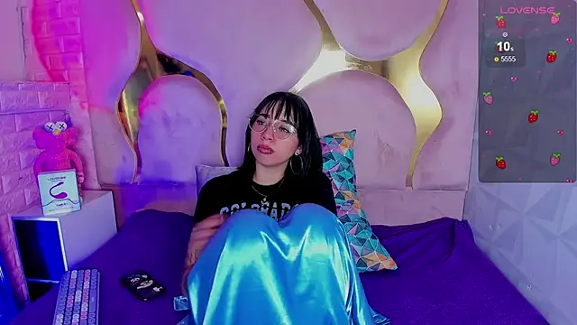 Živý XXX chat NaniiSisy