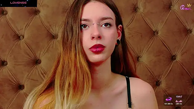 XXX chat uživo modela CoraVex