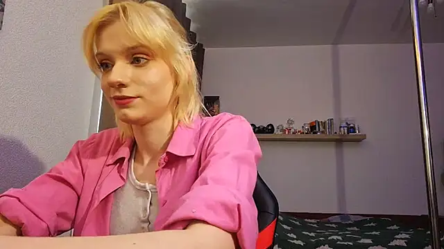 AuraNevera's Live XXX Chat