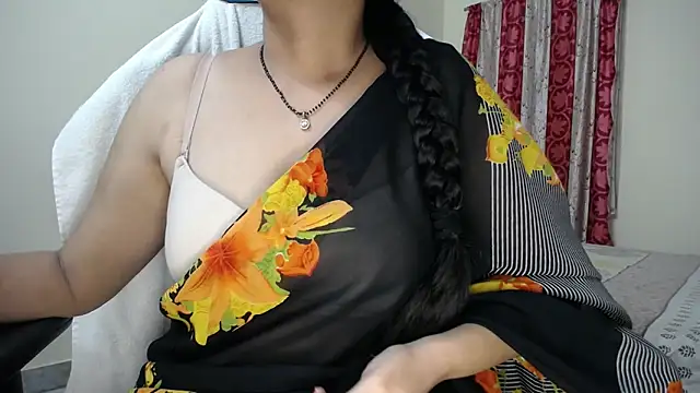 Sexy_HouseWifee's Live XXX Chat