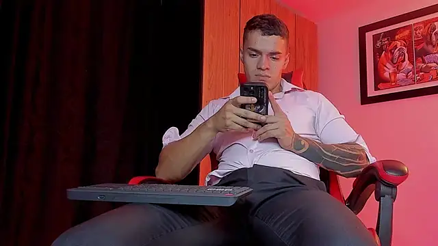 ALPHA_DOMINUS_ – Naživo XXX chat