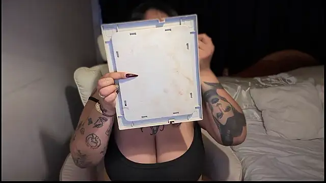 _XXXKittyTingles Pertunjukan Webcam