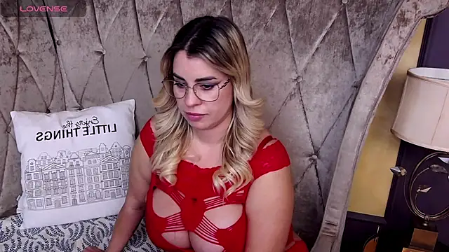 Chatroom XXX en direct de BustyGizelle