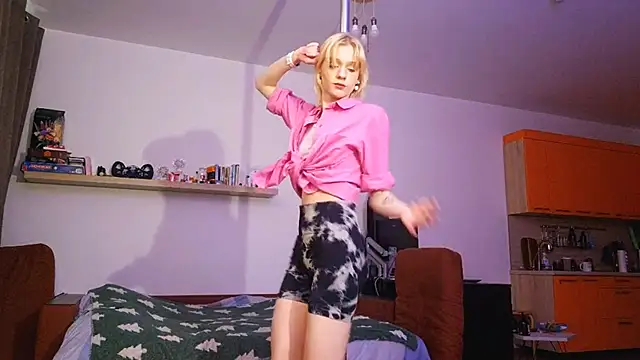 AuraNevera's Live XXX Chat