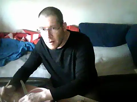 schmidtler35's Live XXX Chat