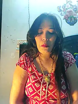 Poojabhabi101 现场XXX聊天