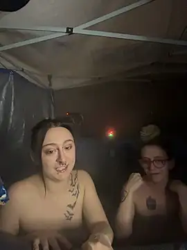 NovaLove2002's Live XXX Chat