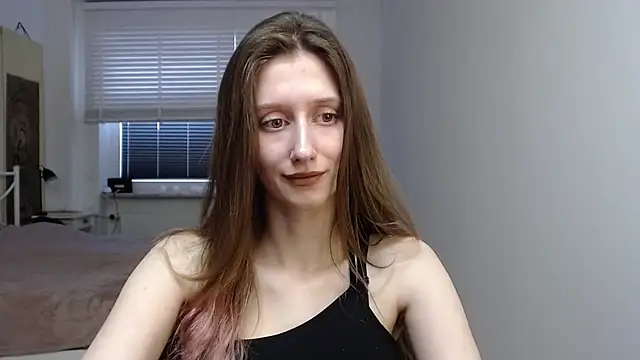 LUNA_delight Adlı Modelin Canlı XXX Sohbeti