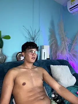 Leo_Savage_ Live XXX-chat