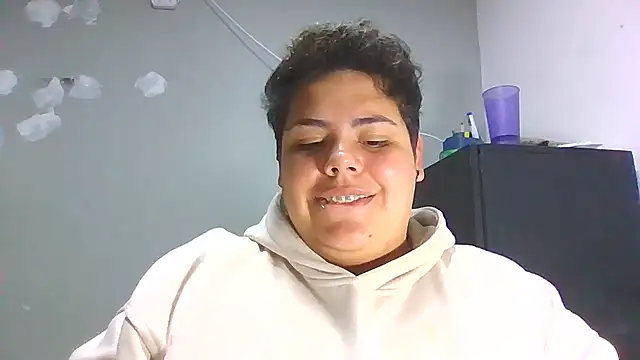 Chat XXX en directo de Hailey_Curvy