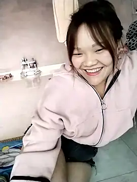 m-mbae's Live XXX Chat