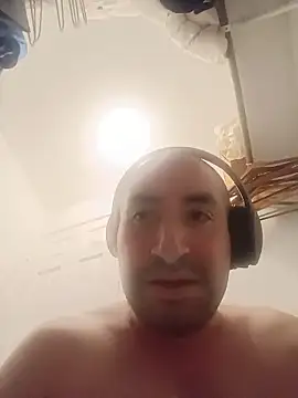 CumDumpPig83's Live XXX Chat