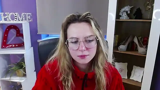 Zoey_Erotic Adlı Modelin Canlı XXX Sohbeti