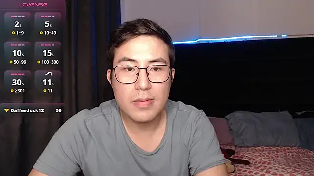 andrewmhilton_'s Webcam Show