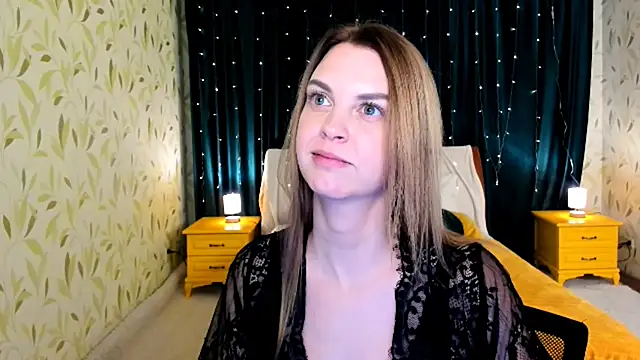 LunaFlinnのライブXXXチャット